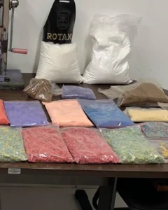 PMPR apreende 20 mil comprimidos de ecstasy e mais de 7 kg de cocaína no Fazenda Velha