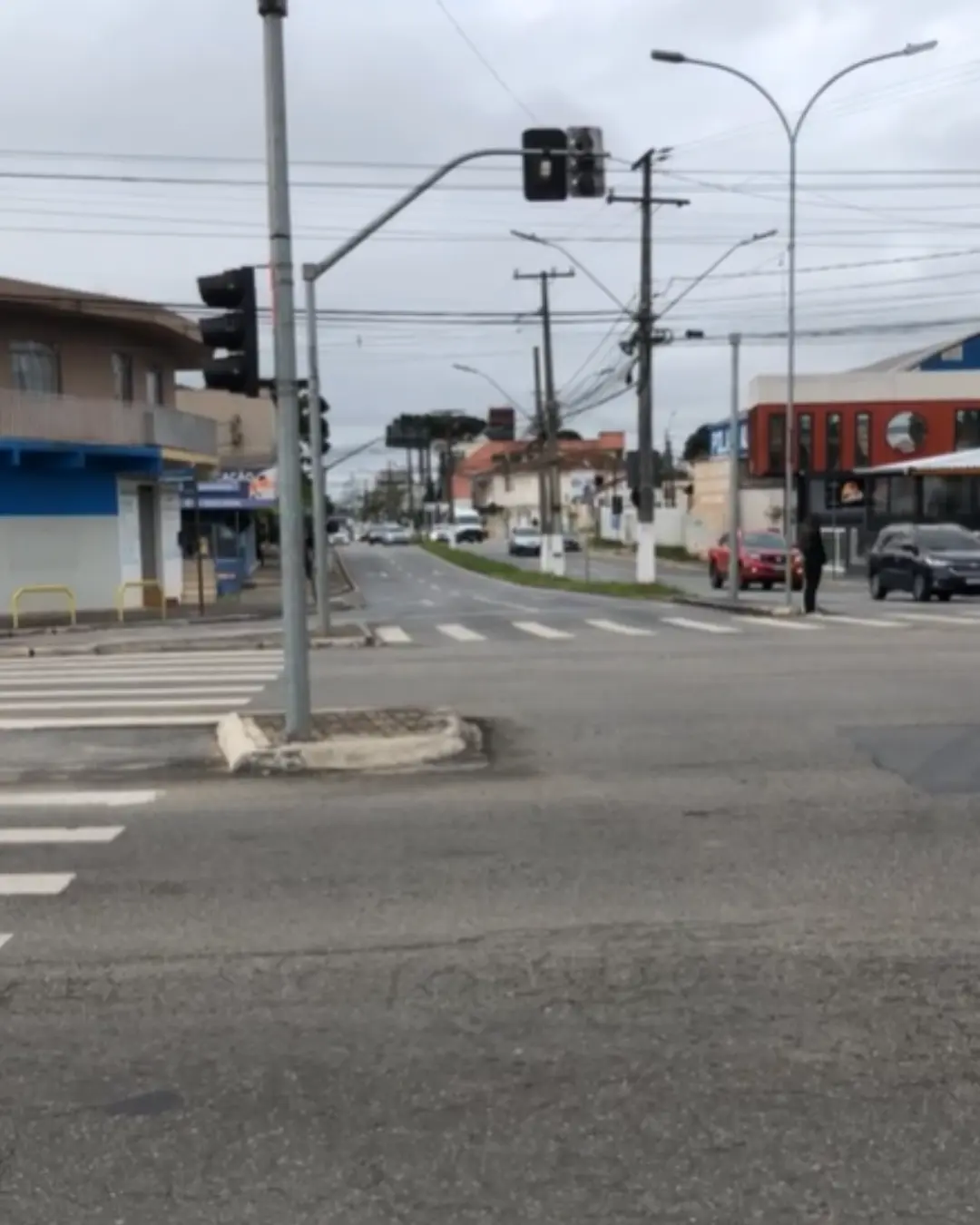 Trânsito tranquilo no centro de Araucária