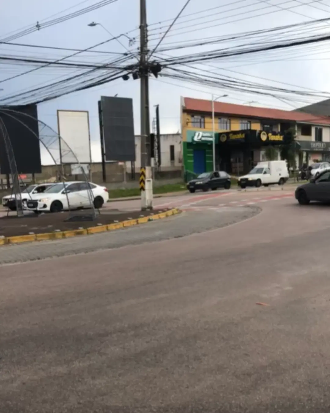 Trânsito seguiu tranquilo no bairro Cachoeira nesta terça-feira