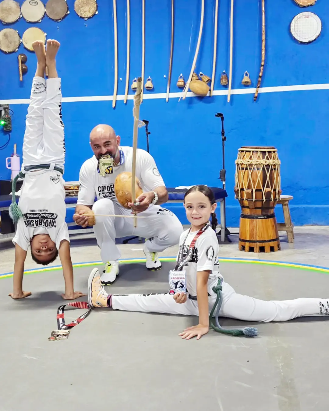 Mestre Canarinho e dois alunos conquistam pódio no Campeonato Mundial Muzenza de Capoeira