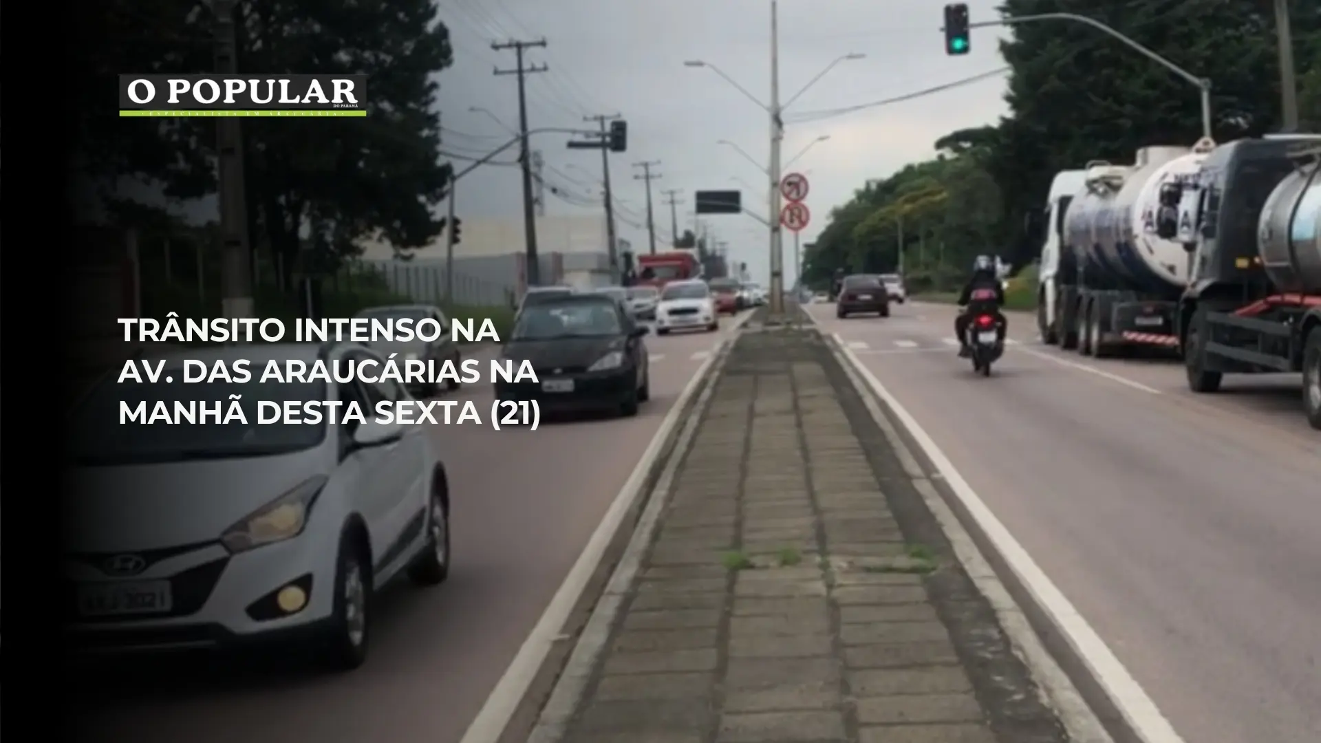 Trânsito intenso na Av. das Araucárias na manhã desta sexta (21)