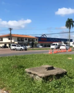 Rotatória do Parafuso foi interditada no bairro Estação