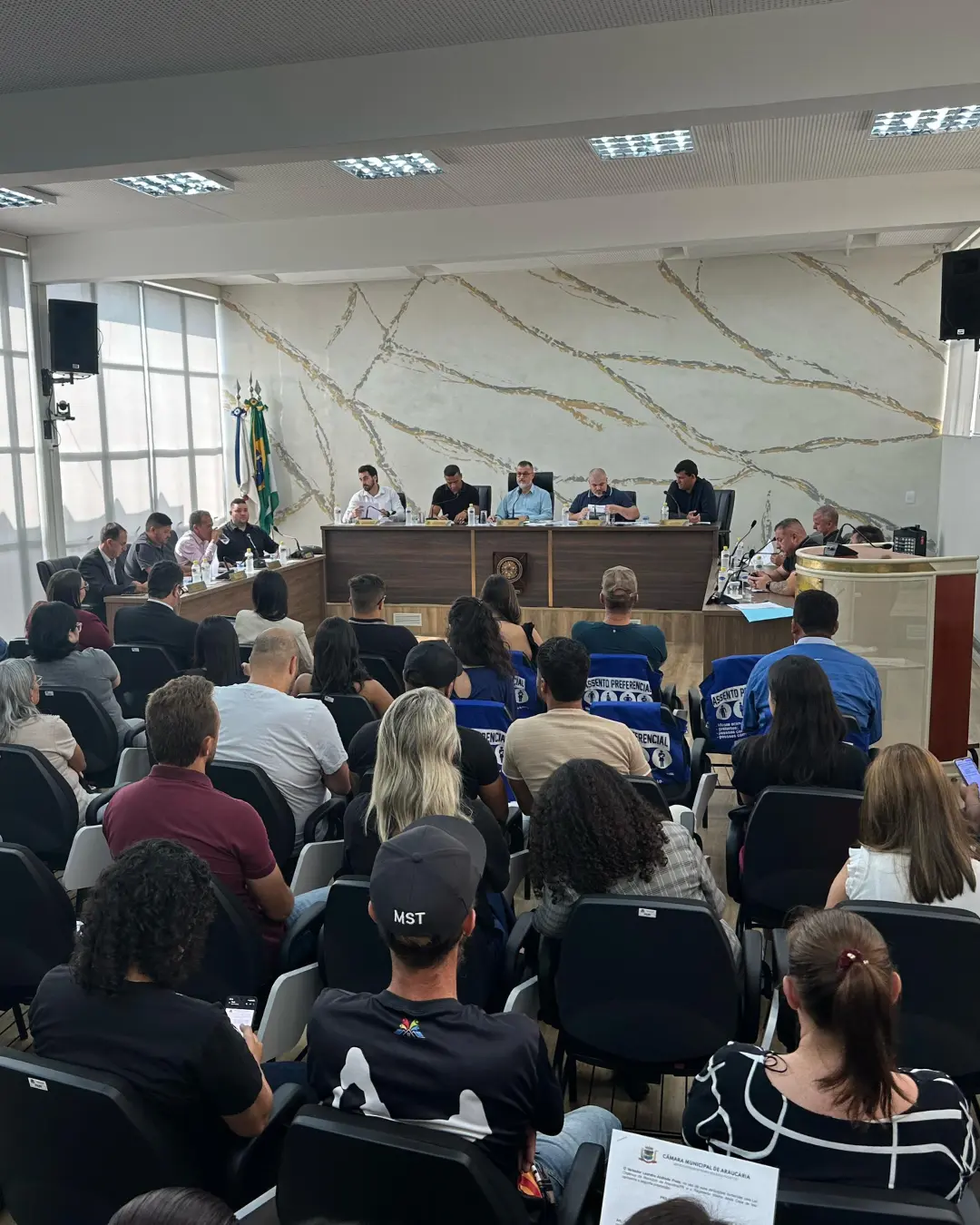 Câmara confirma criação de auxílio-alimentação para vereadores