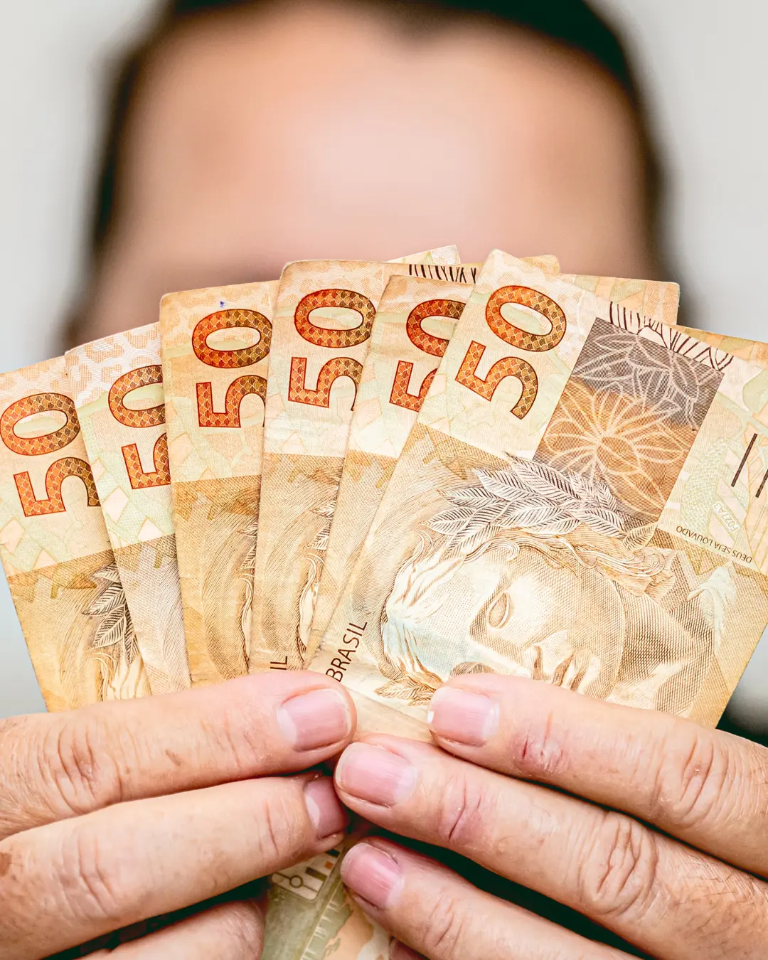 Cuidadoras reclamam de atrasos salariais por parte de empresa terceirizada da Prefeitura