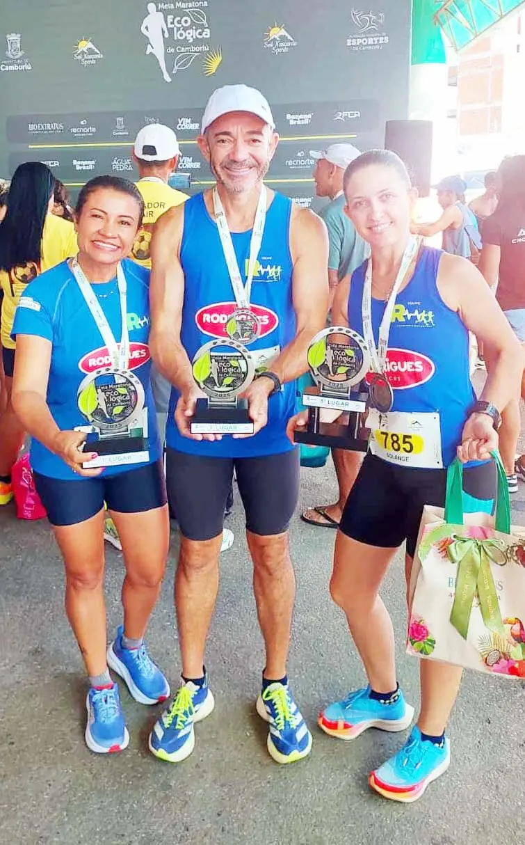 Atletas da Equipe Rodrigues completaram com sucesso duas meias maratonas com sucesso