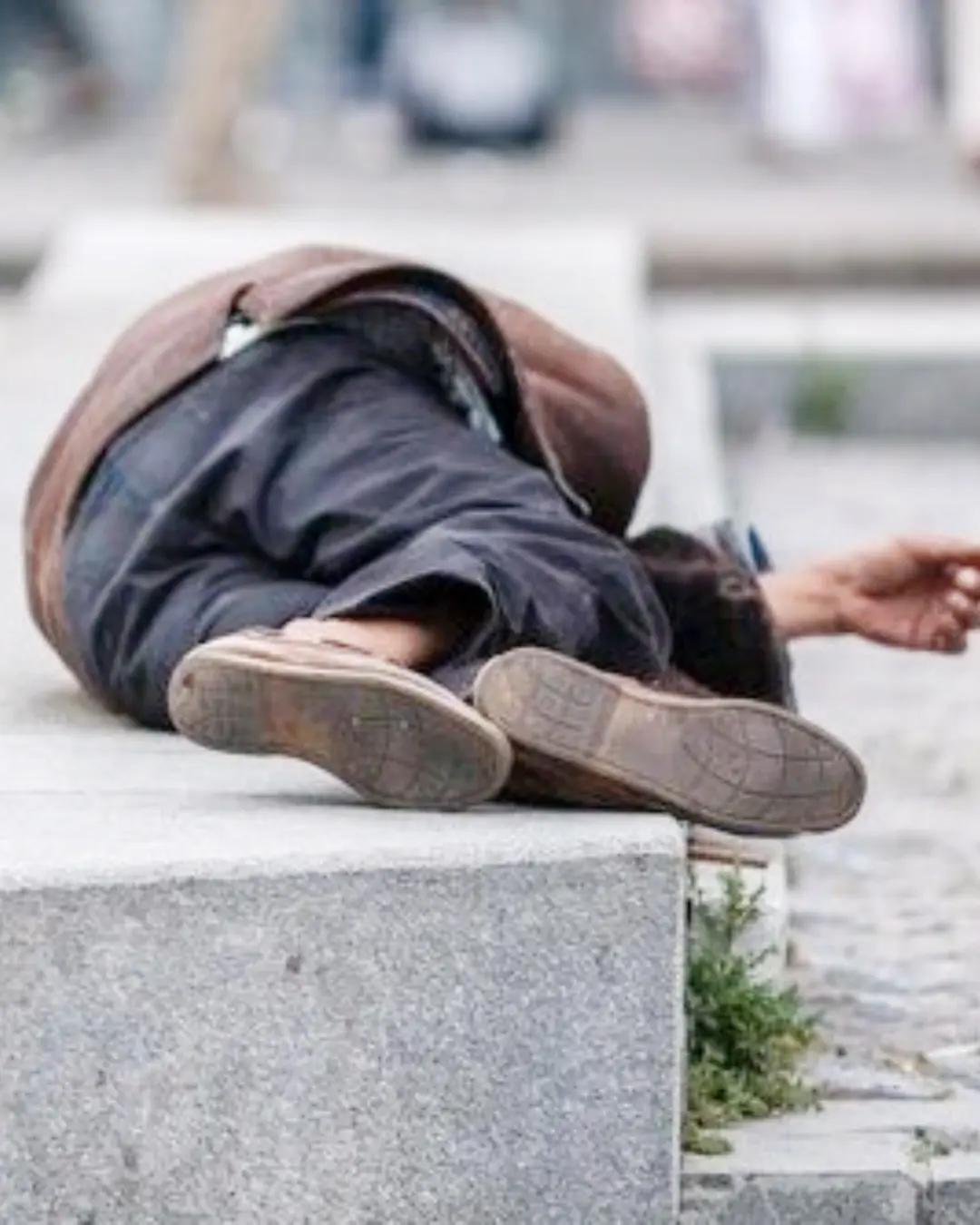 População de rua: quais os desafios e soluções para um problema social urgente?