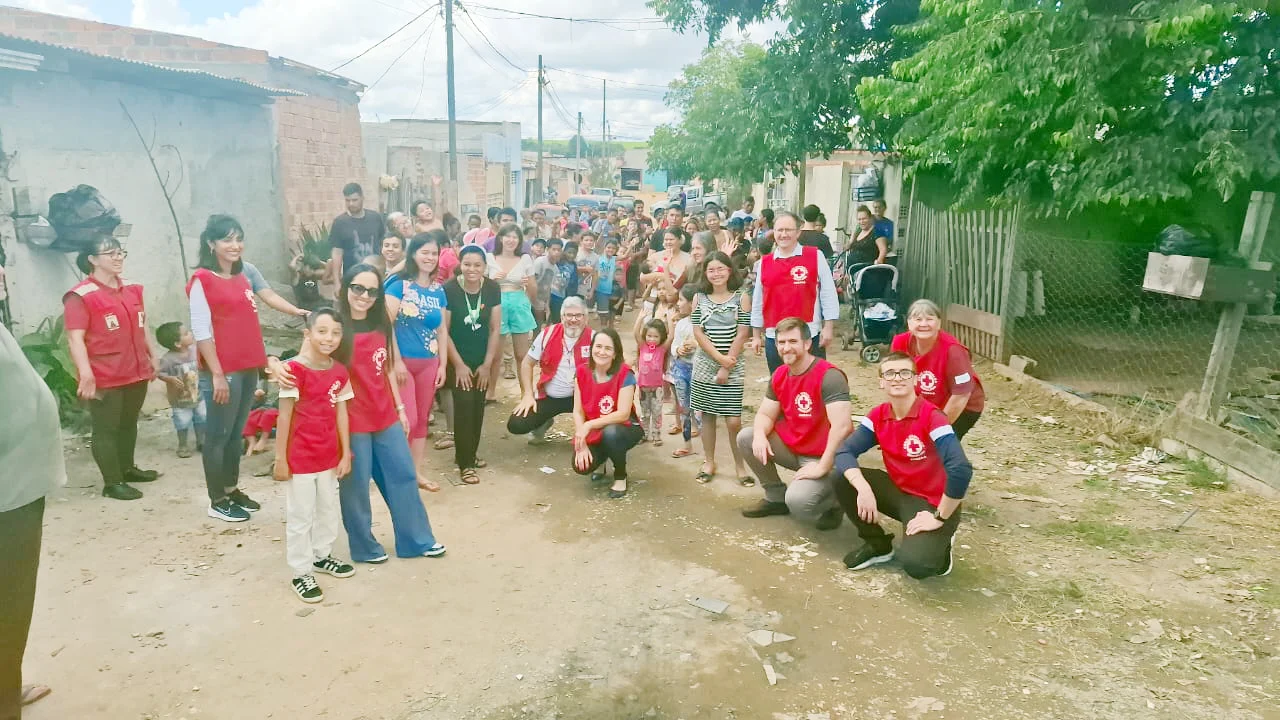 Festas nas comunidades levaram alegria para milhares de crianças nessa Páscoa