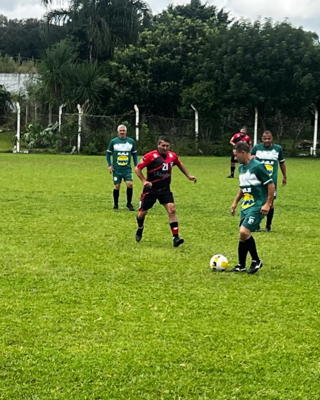Equipes veteranas do Costeira FC seguem no G4 do Campeonato da Amizade