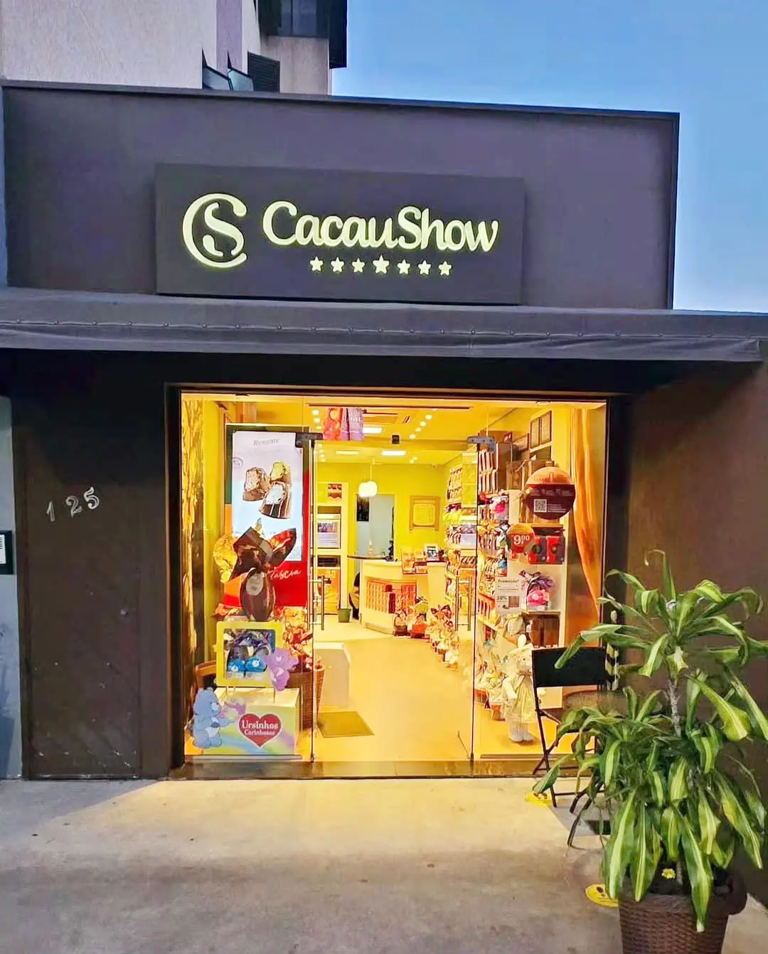 Cacau Show Araucária oferece diversas opções de chocolates para presentear na Páscoa