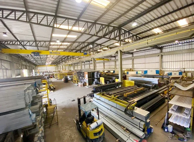 Com quase novecentas indústrias ativas, Araucária é hoje a cidade com o maior polo industrial do Estado do Paraná