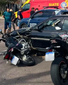 Acidente entre carro e moto deixa uma pessoa ferida no Boqueirão