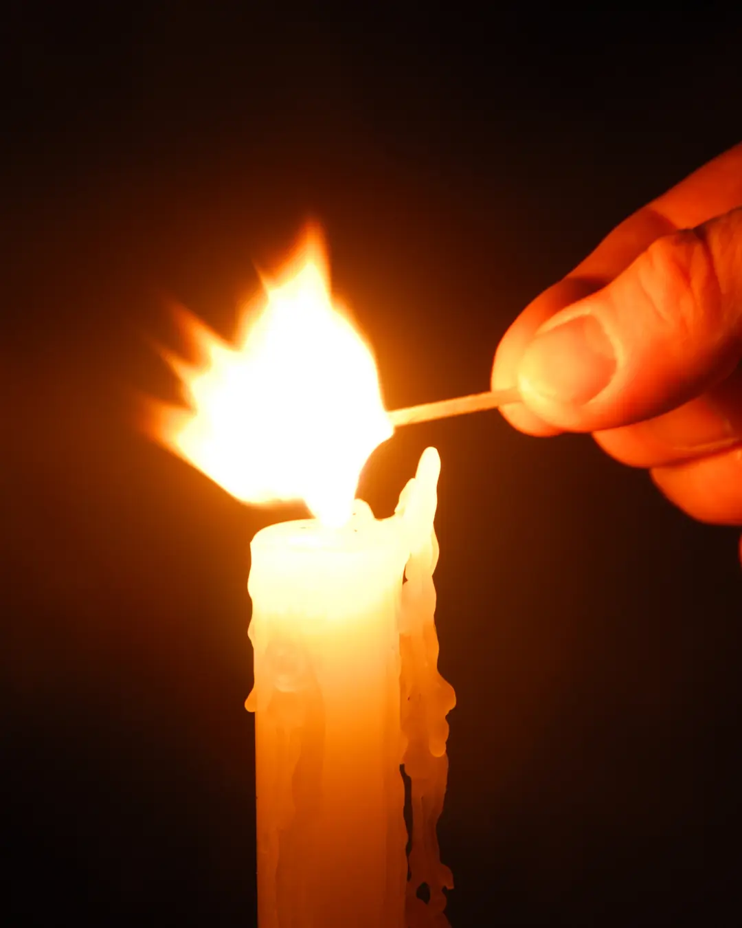 Interrupções constantes de energia desafiam moradores de Araucária
