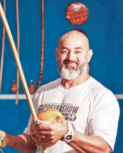Mestre Canarinho fará turnê pela Europa onde participará de eventos de capoeira