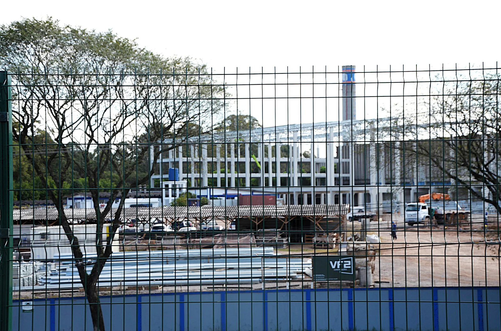 Com quase novecentas indústrias ativas, Araucária é hoje a cidade com o maior polo industrial do Estado do Paraná