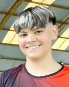 Araucariense de 13 anos disputa seletiva para a seleção paranaense de handebol