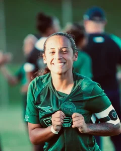 Atacante Ana Alves defende o time feminino do Coxa na Copa do Brasil Feminina