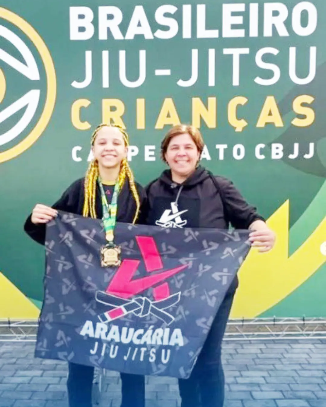 Julia Sizenando é campeã infanto juvenil do Brasileiro de Jiu-Jitsu