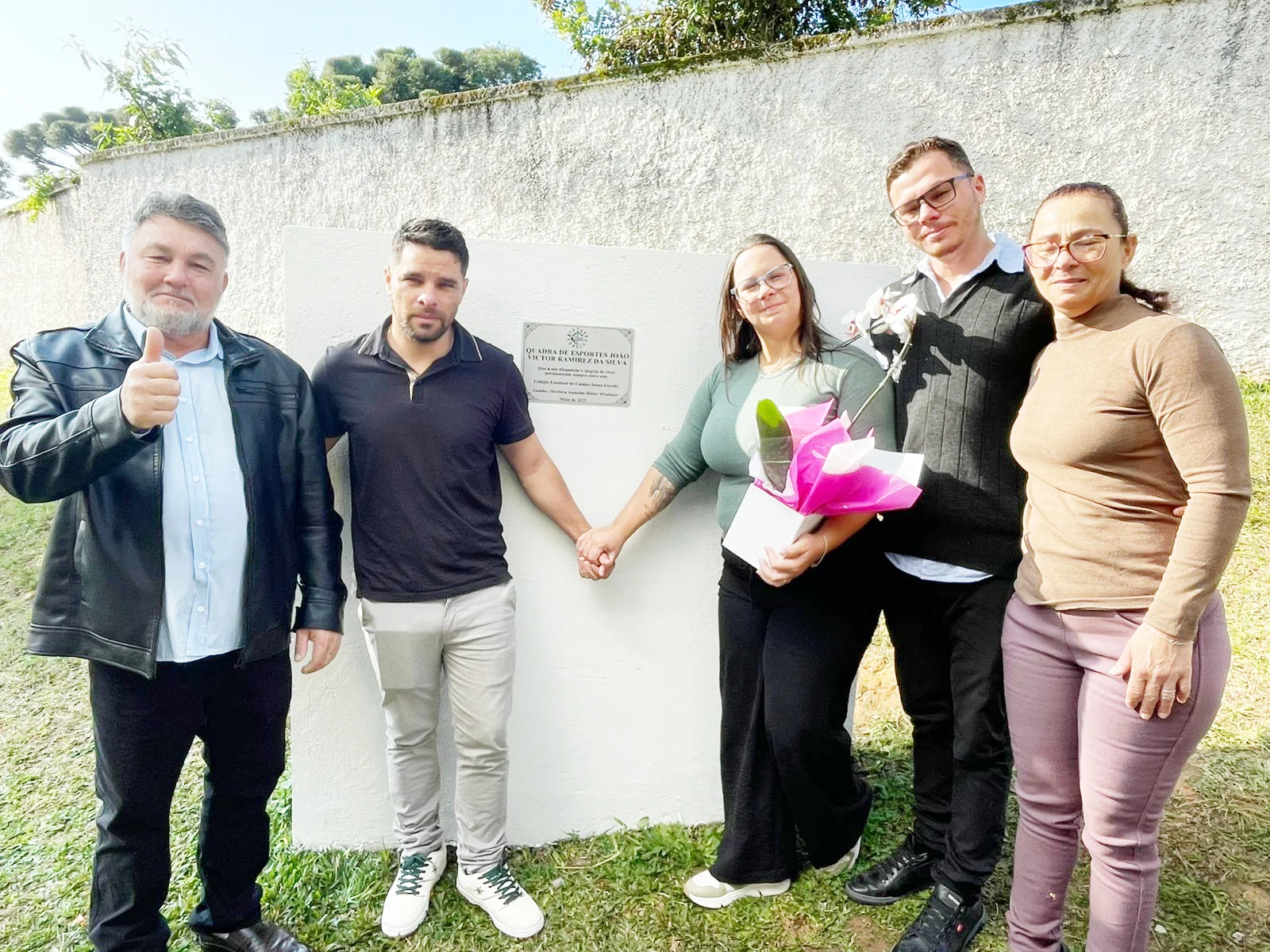 Colégio Joana Gurskipresta homenagem aoaluno João Victor Ramirez que faleceu em 2023