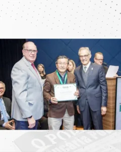Pediatra de Araucária recebe a Medalha Heróis de Curar da Associação Médica do Paraná