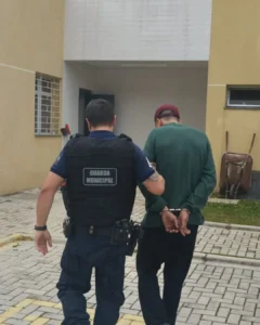 Reconhecido por testemunha, homem é preso após furtar fiação do salão das Testemunhas de Jeová