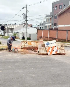 Sanepar executa obra de melhoria no sistema de esgoto do Loteamento Torres