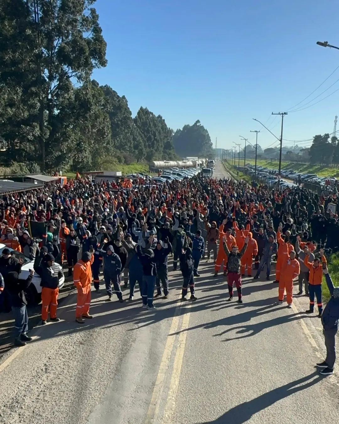Trabalhadores terceirizados da Repar e Ansa sinalizam greve se não houver acordo de reajuste salarial junto às empresas