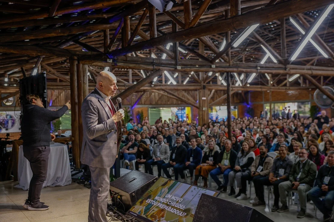 Congresso Conhecer reúne educadores em Araucária com foco na formação docente e no futuro da educação