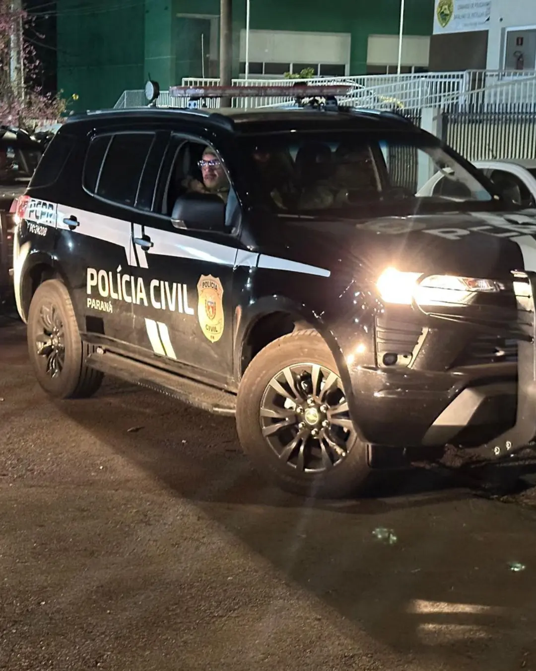 Com mandado cumprido em Araucária, operação da Polícia Civil mirou criminosos que atuavam em Curitiba