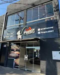 Pizzaria Doney celebra 7 anos de história com promoções especiais no Dia da Pizza