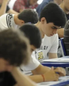 Araucária contabiliza 3.494 candidatos inscritos no Enem 2025