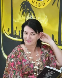 Escritora araucariense Leonice L. Lima pede apoio para publicar seu primeiro livro
