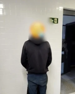 Homem é preso por agredir ex companheira com chave de fenda no Costeira