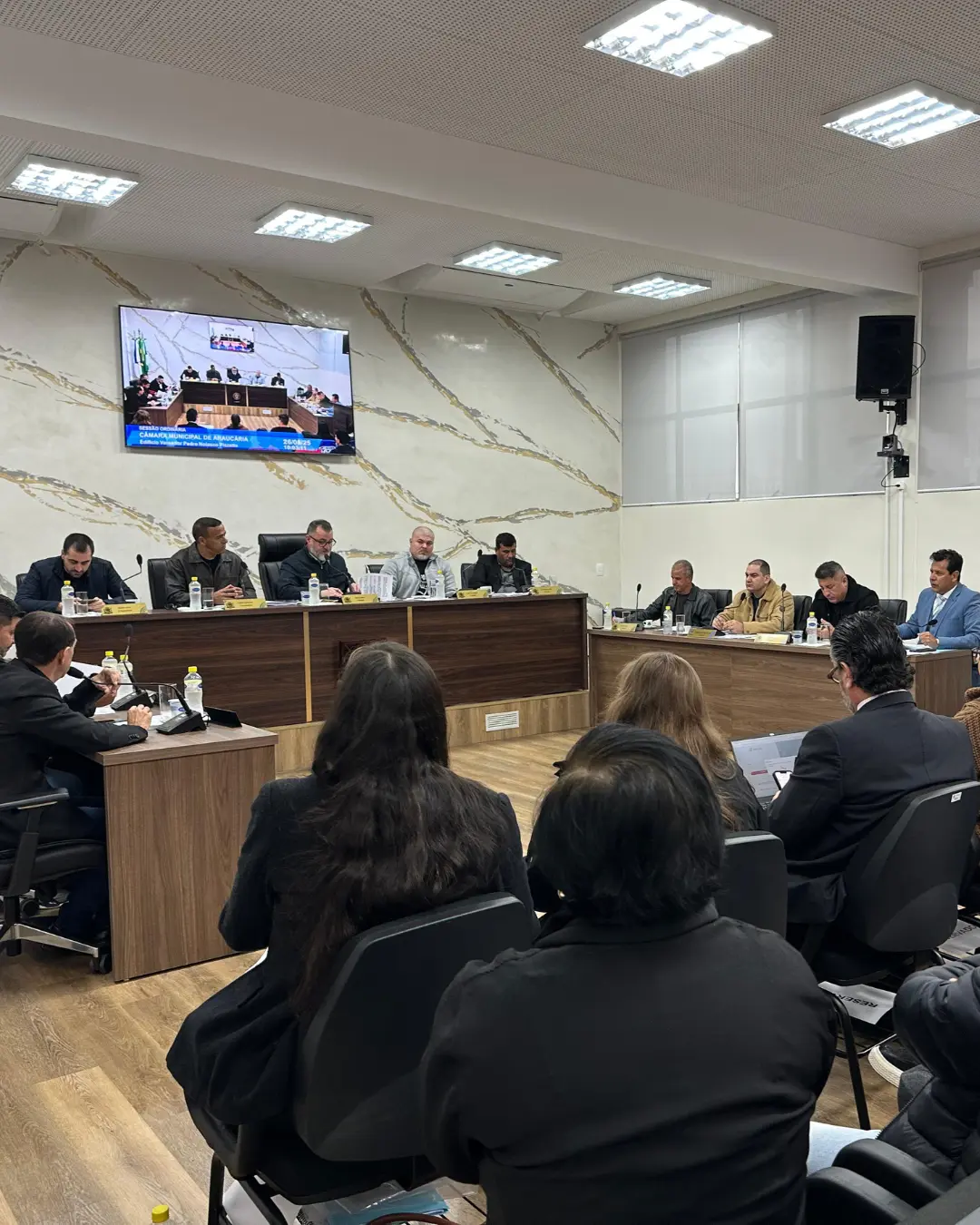 NP: Projeto inconstitucional proposto por vereador gera despesas para o contribuinte araucariense