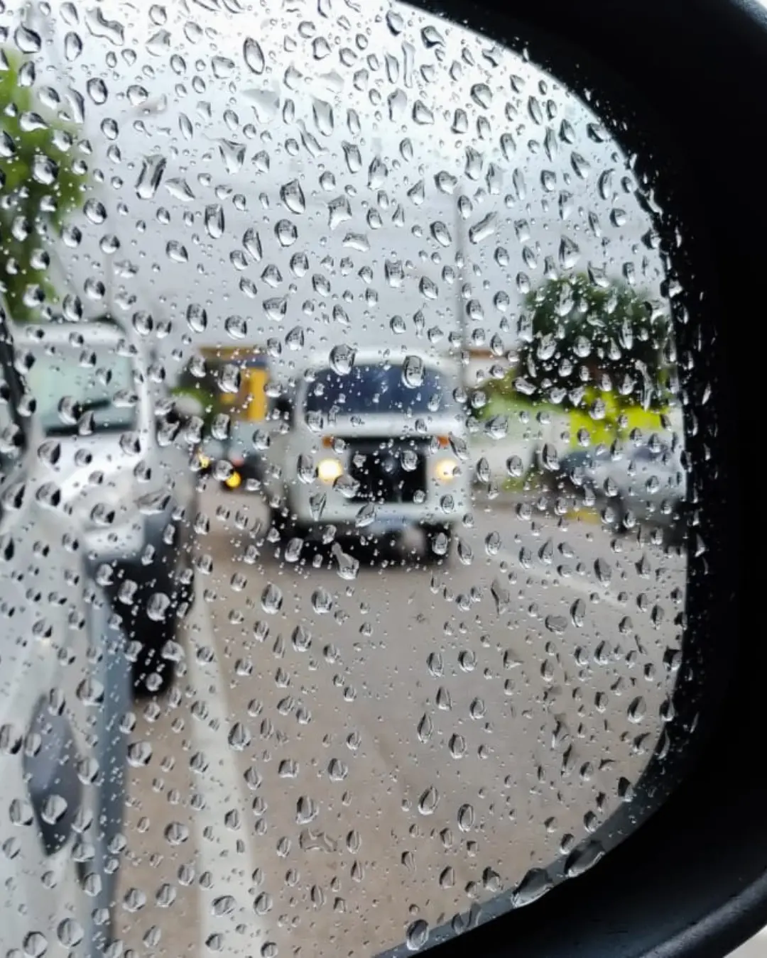 Previsão do tempo marca probabilidade de 50% de chuva na quarta (20)