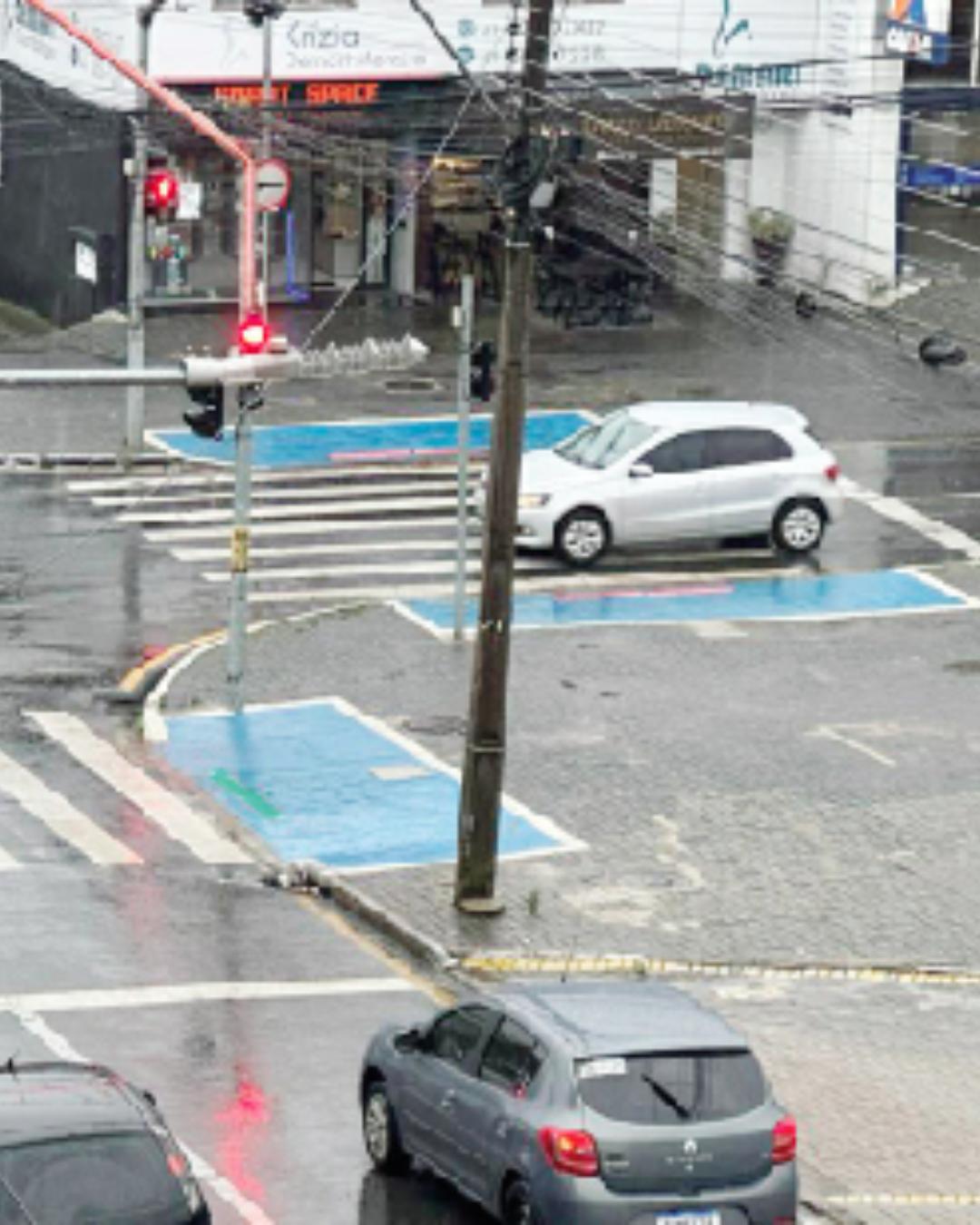 30% dos moradores de Araucária trabalha em outro município