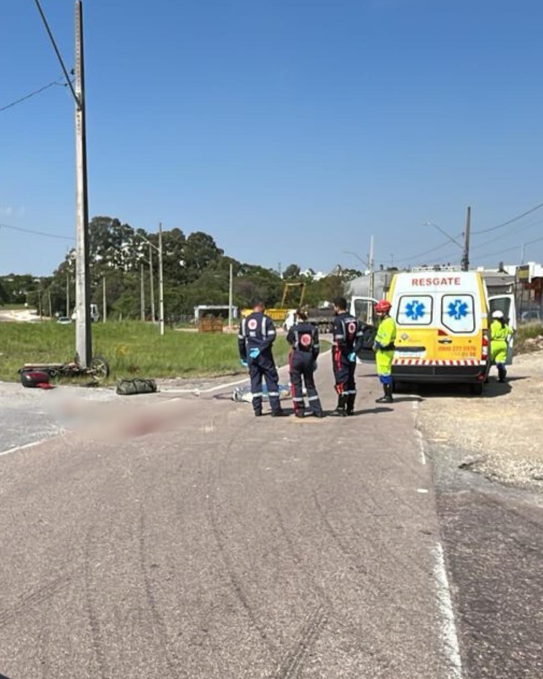 Homem envolvido em acidente que matou motoqueiro presta depoimento e é liberado