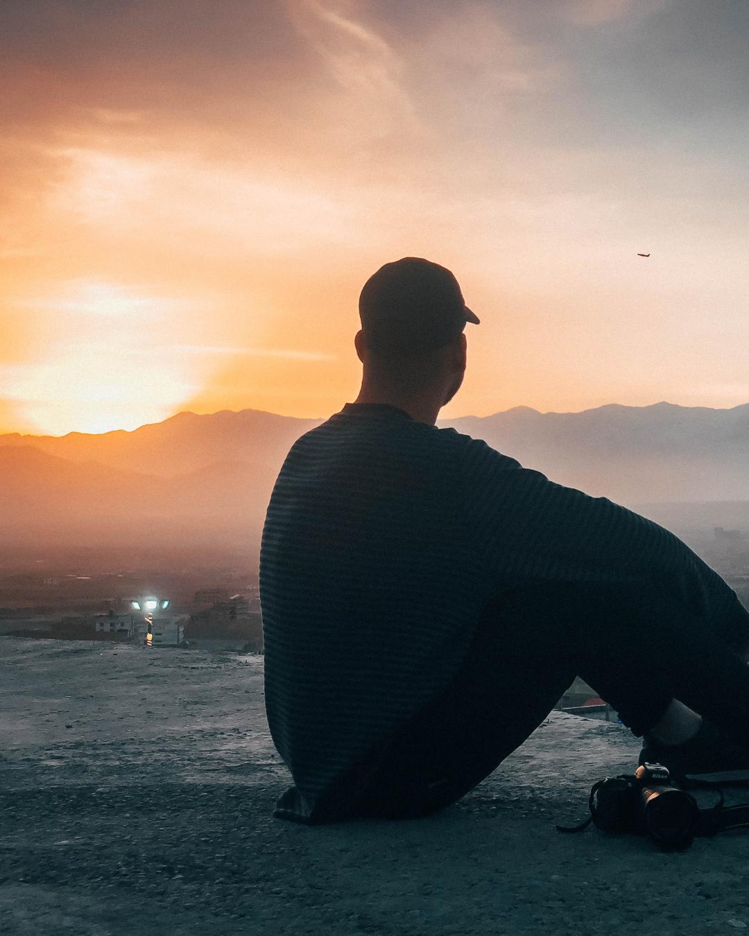 Irmão Lauro: Você passou por momentos difíceis; muitas vezes, a vida lhe enviou árduas provas, mas você ganhou força e beleza!