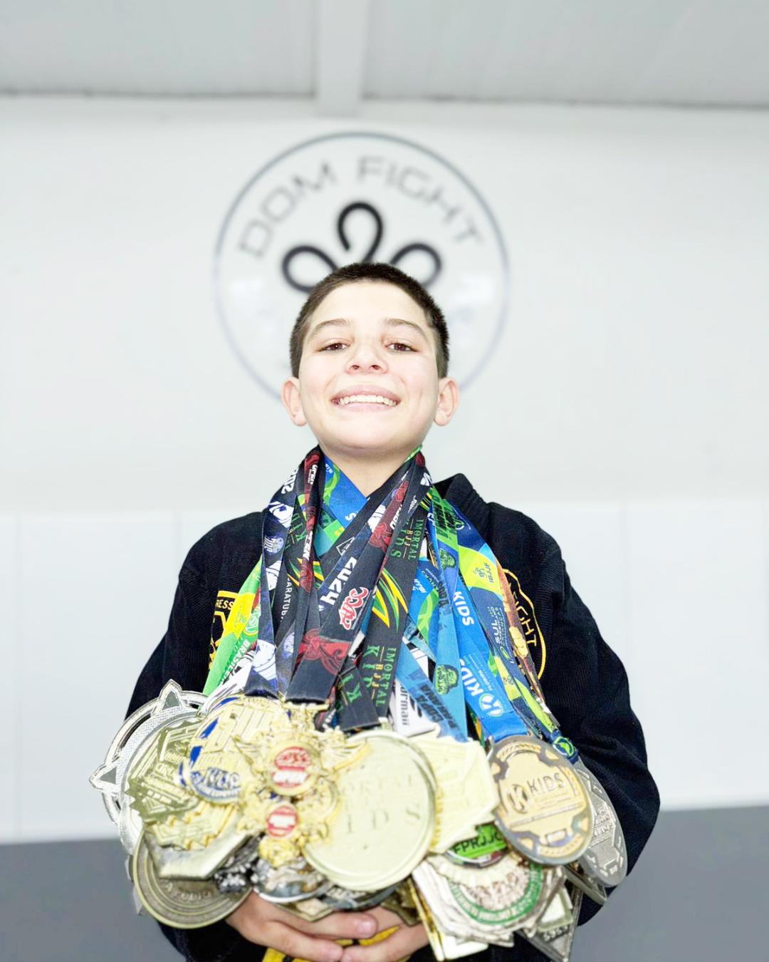 Matheuzinho do jiu jitsu precisa de patrocínio para lutar nos Emirados Árabes Unidos