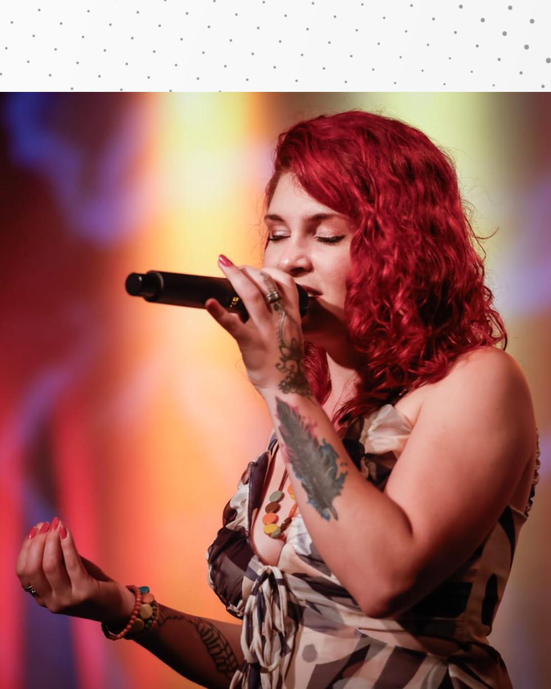 Patrícia Santos Trio apresenta show de MPB nesta sexta-feira (03) no Teatro da Praça