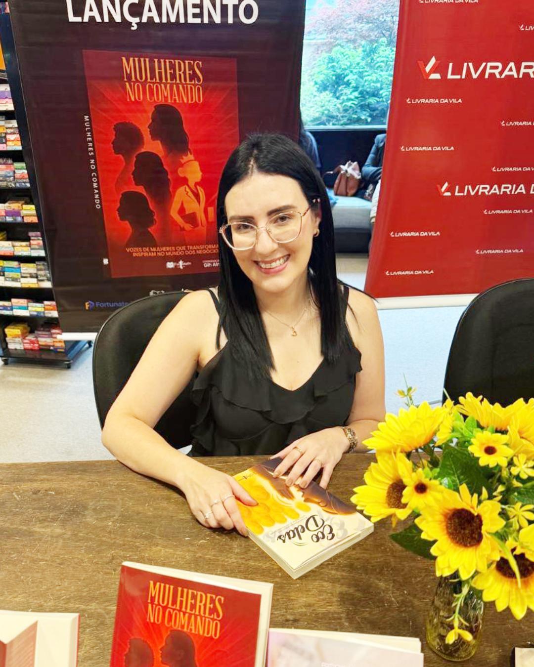 Advogada de Araucária participa de livro que reúne histórias inspiradoras de mulheres