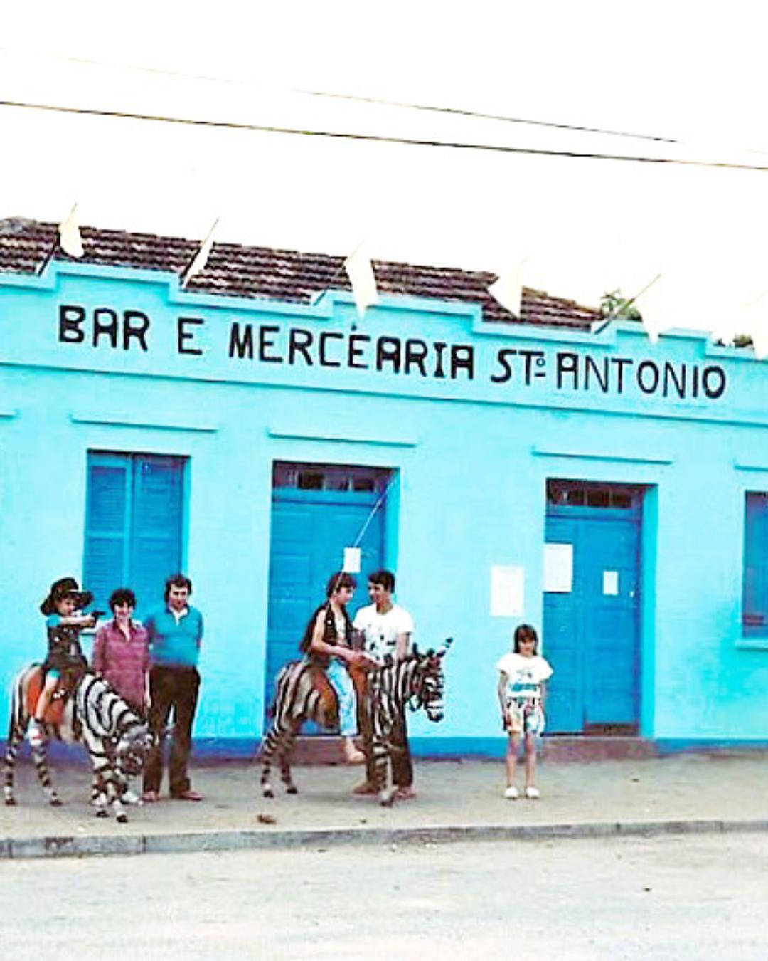 Terezinha Poly: O antigo bar e mercearia Santo Antonio, no Estação