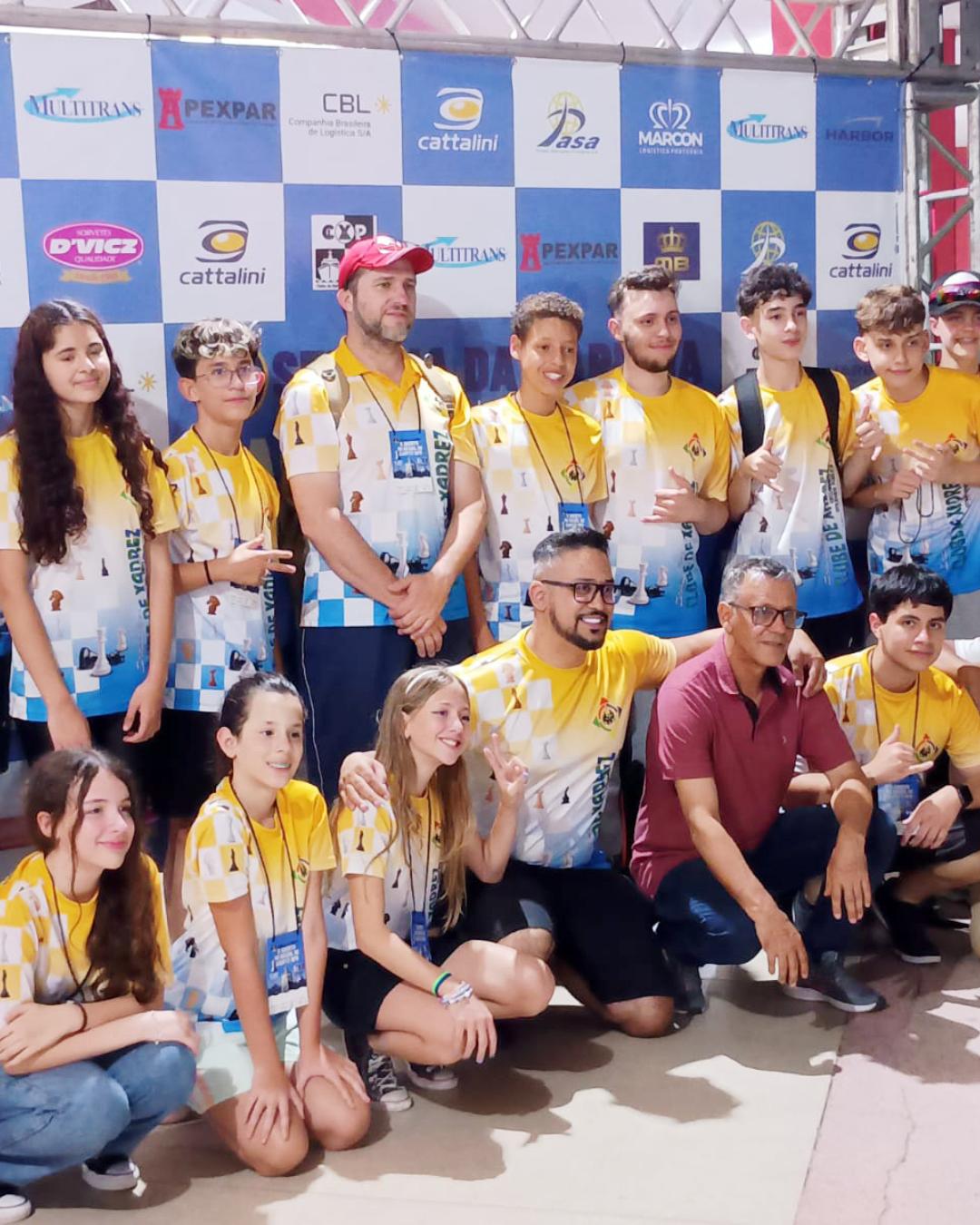 Clube de Xadrez de Araucária arrasou no 2º Torneio Aberto da Marinha