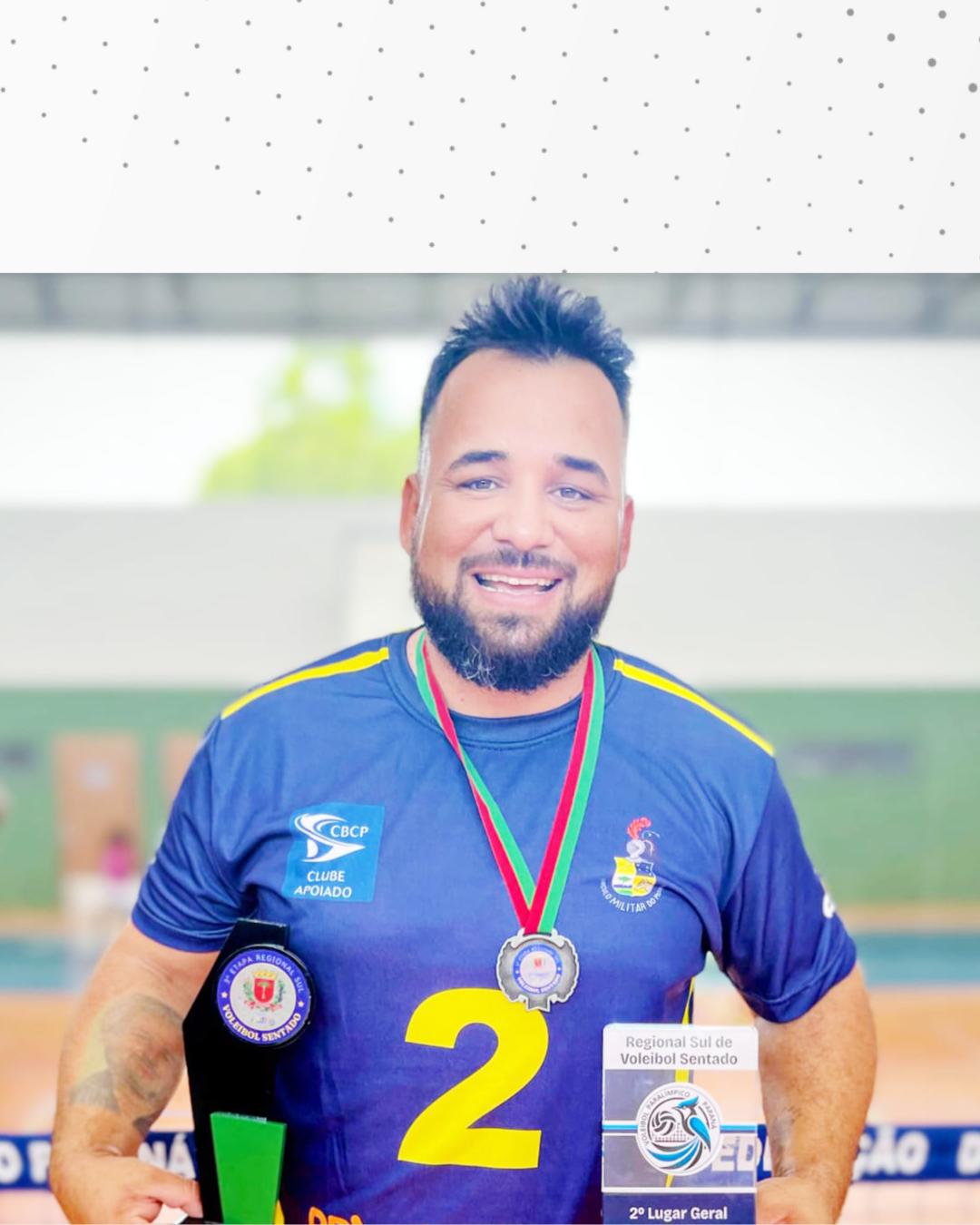 Ed Casagranda é vice-campeão do Regional Sul de Voleibol Sentado com o Círculo Militar