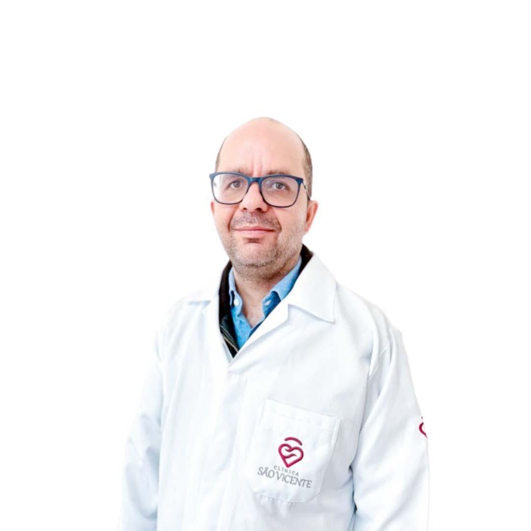 Crises convulsivas do ator Henri Castelli durante o BBB acendem alerta na população