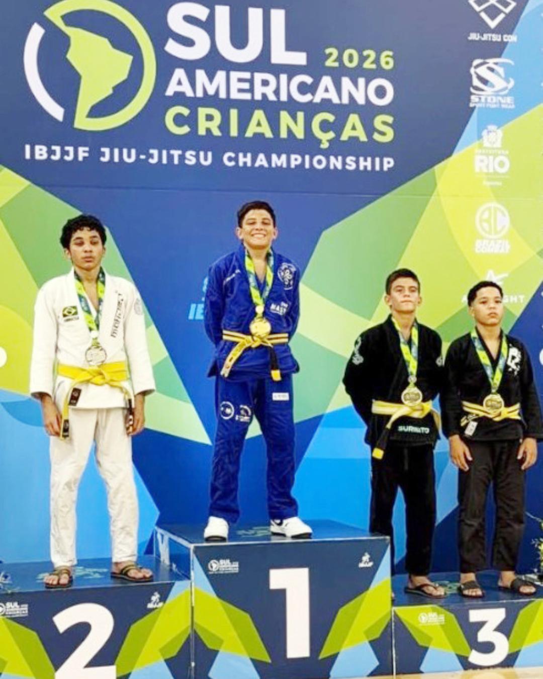 Atletas de jiu jitsu brilham no pódio do Campeonato Sul-Americano Crianças