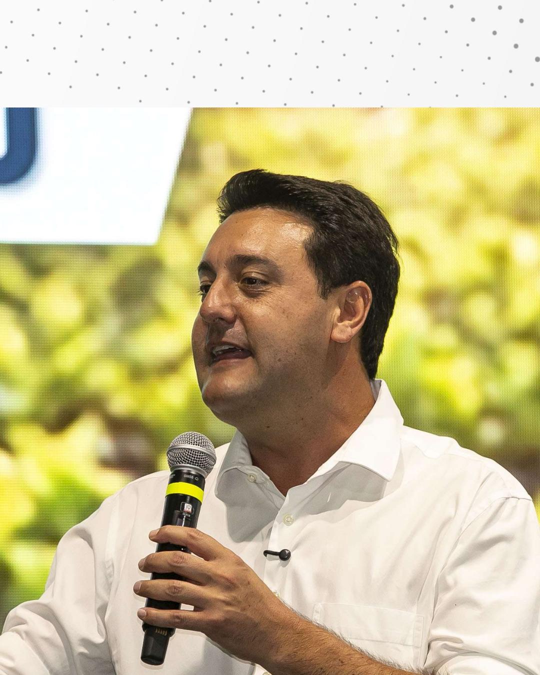 Disposição de votar em Ratinho chega a 43%, melhor marca entre candidatos moderados