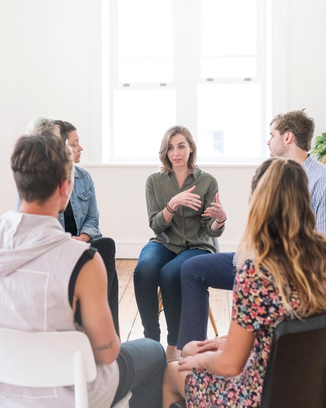 Grupo terapêutico oferece apoio a pessoas em luto em Araucária