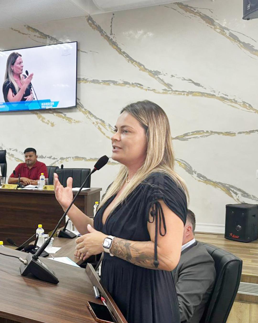 NP: Prefeita em exercício participa da abertura dos trabalhos da Câmara