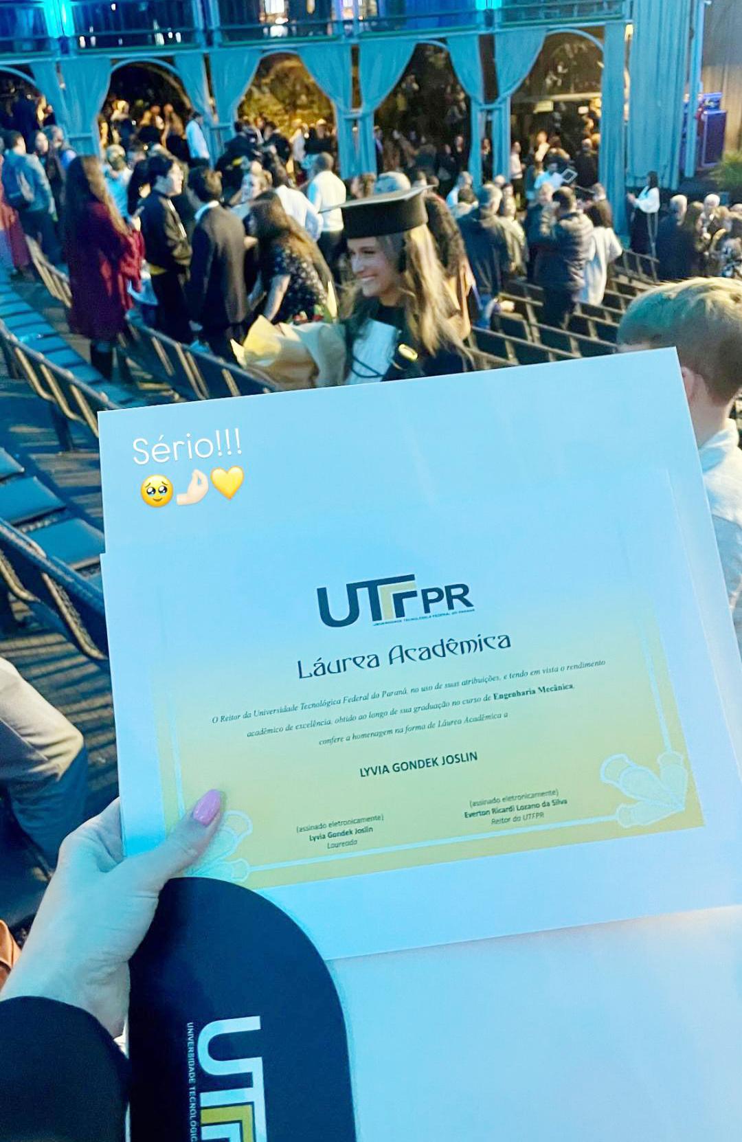 Araucariense recebe Láurea Acadêmica ao se formar em Engenharia Mecânica na UTFPR