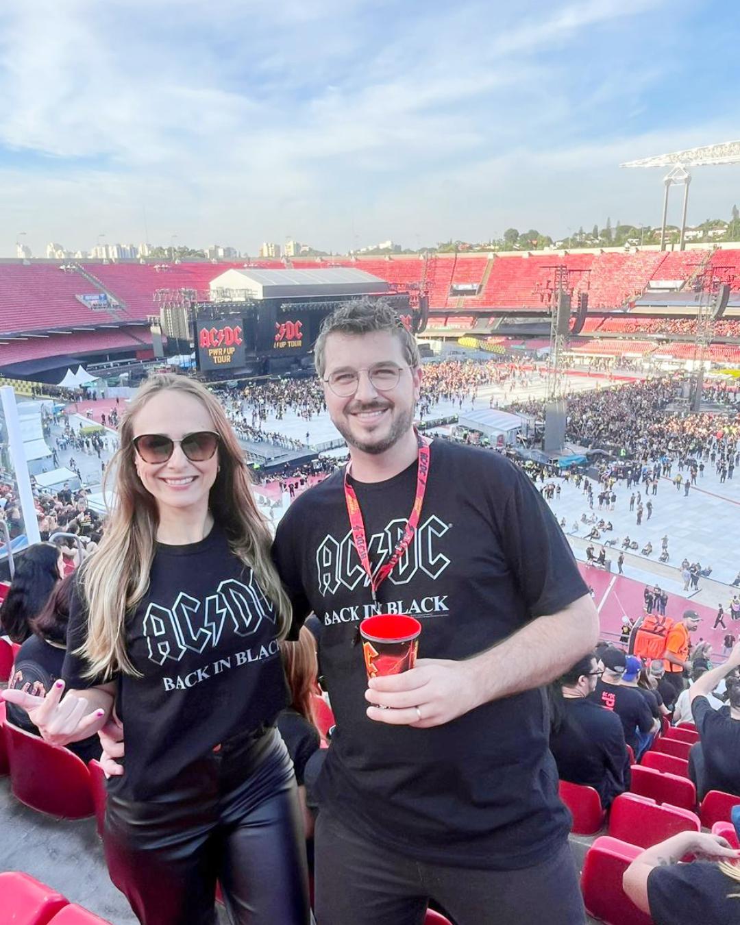 Araucarienses marcam presença na turnê do ACDC por São Paulo